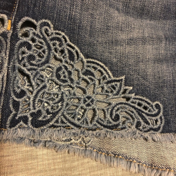 Joe’s Jeans Cut off Shorts - The Ozzie - Picture 3 of 9